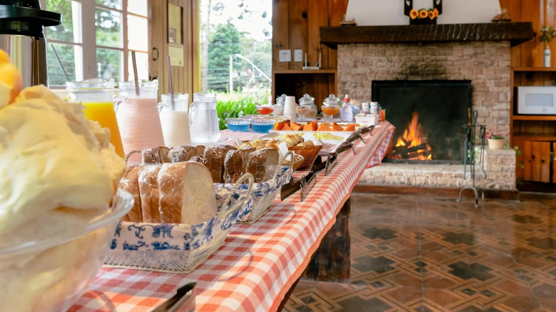 Bed & Breakfast Velinn Pousada Casa De Campos Capivari House Campos do Jordao